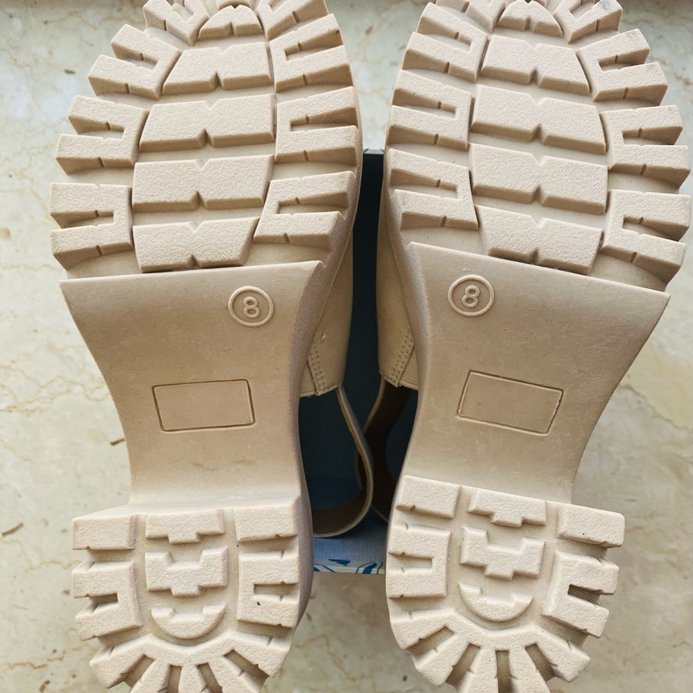 VERA WANG Rotini Women's Peep-Toe Sandals - Picture 10 of 13